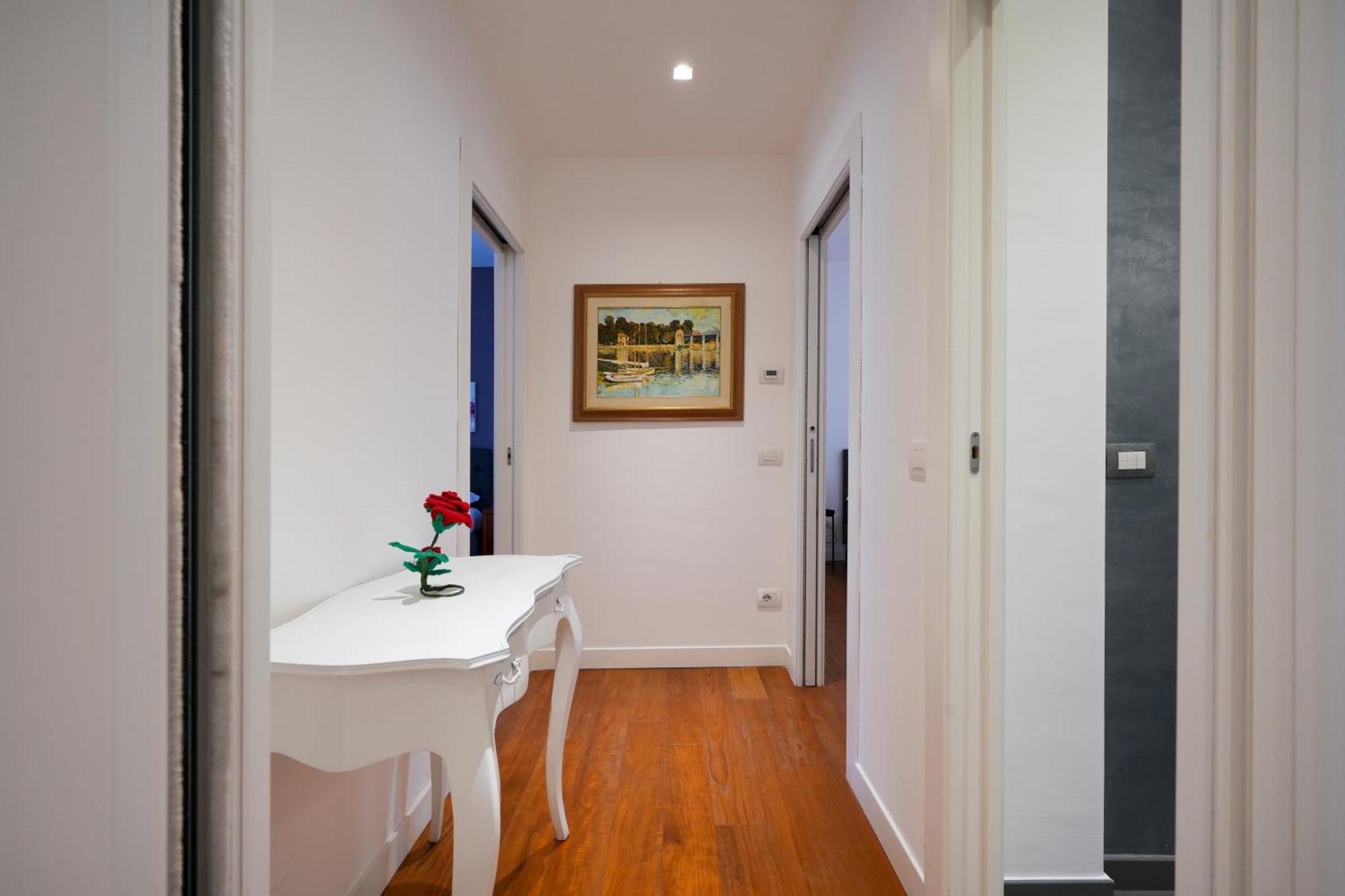 Gli Aquiloni Apartment - Steps From The Station Бари Екстериор снимка