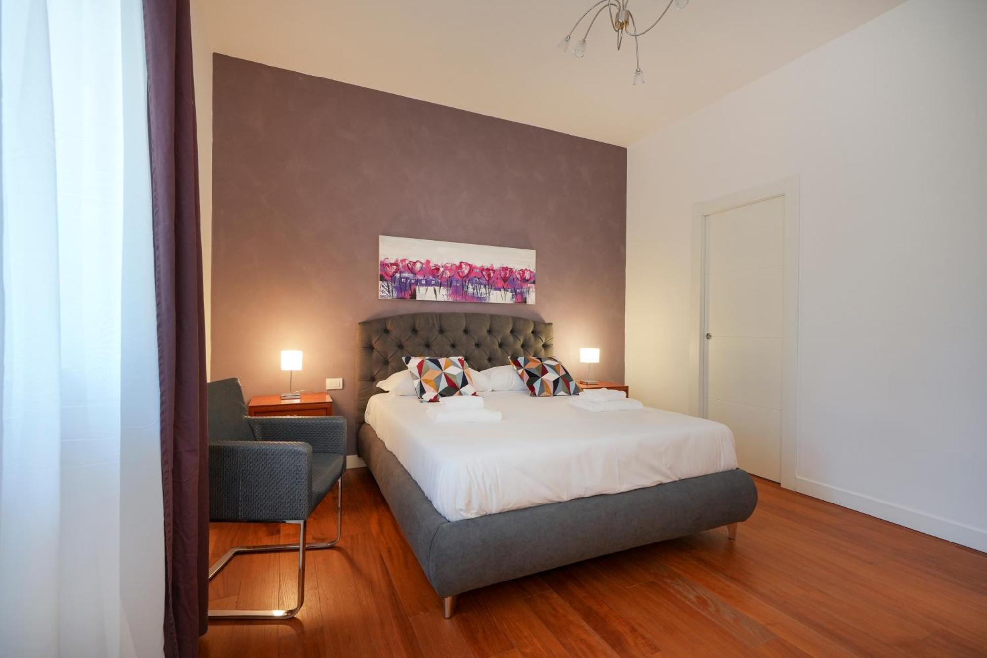 Gli Aquiloni Apartment - Steps From The Station Бари Екстериор снимка
